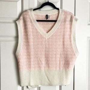 Pink and white houndstooth sweater vest | WILL BE REMOVED ON OCT 1 FOR DONATION